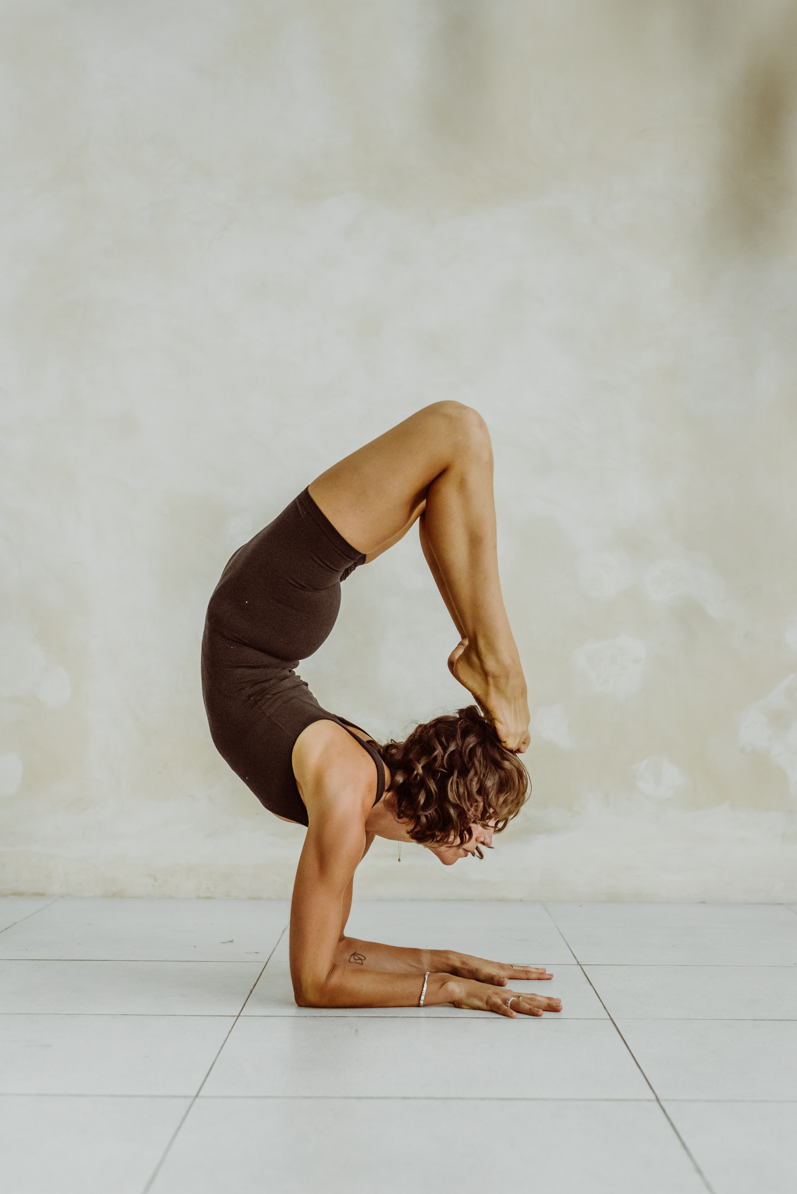 Backbends & Inversions (Eka Pada Viparitta Dandasana)